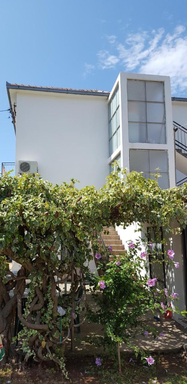Apartments Radulovic ウルツィニ エクステリア 写真